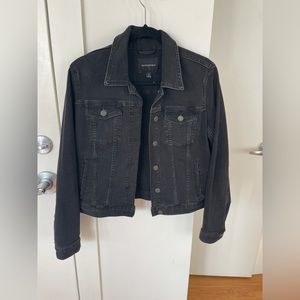 Banana Republic Cropped Black Denim Jacket with Pockets